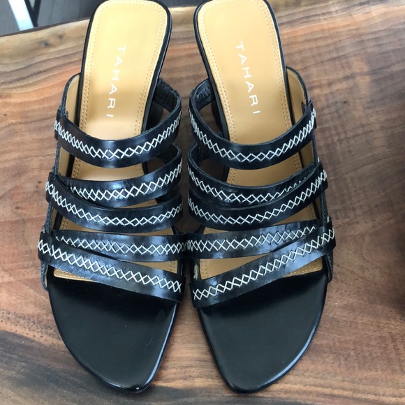Gorgeous Tahari wedges!  7.5m - Picture 7 of 8